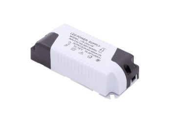 Встраиваемый светодиодный светильник SWG PL-R300-24-NW 002412