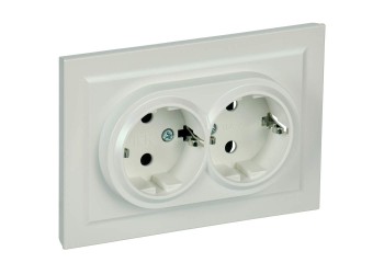 BRITE Розетка 2-местная с заземлением с защитными шторками 16А в сборе РСш12-3-БрЖ жемчуг IEK BR-R24-16-K36-F