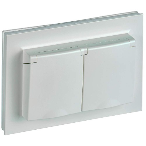 BRITE Розетка 2-местная с заземлением с защитными шторками и крышкой 16А в сборе IP44 РСбш12-3-44-БрЖ жемчуг IEK BR-R26-16-44-K36-F, купить в Минске по самой низкой цене