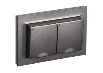 BRITE Розетка 2-местная с заземлением с защитными шторками и крышкой 16А в сборе IP44 РСбш12-3-44-БрТБ темная бронза IEK BR-R26-16-44-K45-F