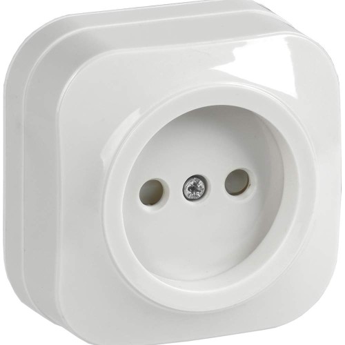 GLORY Розетка 1-местная для открытой установки без заземления с защитными шторками 10А РСш20-2-ХБ белый IEK ERH13-K01-10, купить в Минске по самой низкой цене