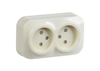 GLORY Розетка 2-местная для открытой установки без заземления с защитными шторками 10А РСш22-2-ХК кремовый IEK ERH23-K33-10