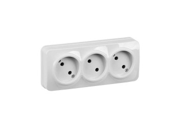Розетка тройная 2P IEK Glory белая ERH30-K01-10