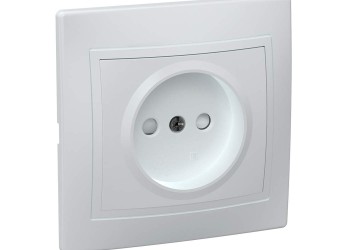 KVARTA Розетка 1-местная без заземления с защитными шторками 10А РСш10-2-КБ белый IEK ERK10-K01-10-DM