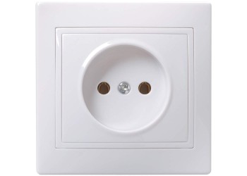 KVARTA Розетка 1-местная без заземления без защитных шторок 10А кер. РС10-2-КБ белый IEK ERK10-K01-10-K