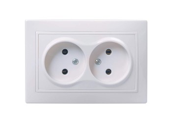 KVARTA Розетка 2-местная без заземления без защитных шторок 10А кер РС12-2-КБ белый IEK ERK20-K01-10-K