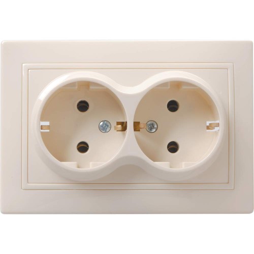 KVARTA Розетка 2-местная с заземлением без защитных шторок 16А кер РС12-3-Км кр. IEK ERK21-K33-16-K, купить в Минске по самой низкой цене