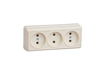 Розетка тройная 2P IEK Oktava кремовая ERO30-K33-10-DC