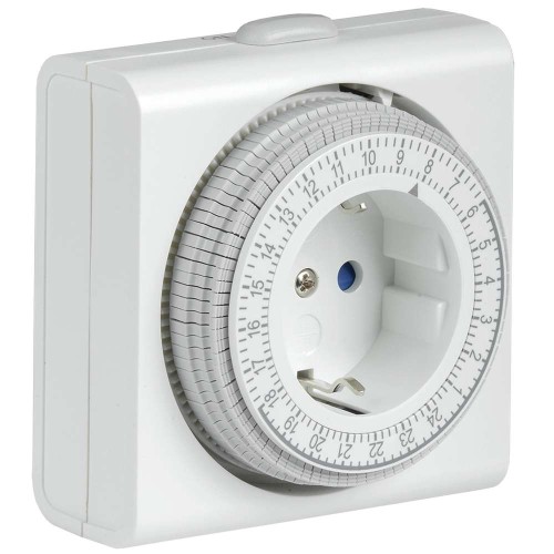Розетка-таймер механический РТМ-3 15мин 24ч 96on/off 16А IP20 IEK ERT-21-1-16-S-15-0-20-K01, купить в Минске по самой низкой цене