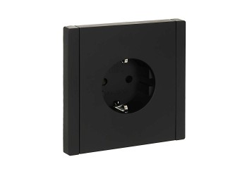 FORTE&PIANO Розетка 1-местная с заземлением с защитными шторками винтовое крепление 16А FP115 черный IEK FP-R14-16-K02
