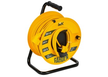 GARDEN Катушка УК50 1 место с заземлением с термозащитой 2P+PE 3х1,5мм2 50м IEK GD-KP20-16-01-50