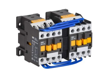 Контактор КМИ-11830 реверс 18А 400В/АС3 2NO IEK KKM13-018-400-20-1