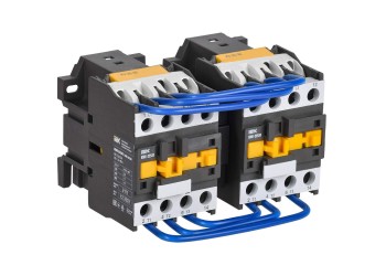 Контактор КМИ-22530 реверс 25А 400В/АС3 2NO IEK KKM23-025-400-20-1