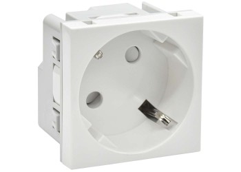 PRIMER РКС-20-30-П-45 Розетка 45град с заземляющим контактом защитной шторкой и винтовым зажимом (2 модуля) белая IEK PR-KK40D-RSZH-2-2-45-K01