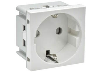 PRIMER РКС-20-30-П-К Розетка с заземляющим контактом защитной шторкой и винтовым зажимом (2 модуля) белая IEK PR-KK40D-RSZH-2-2-K01