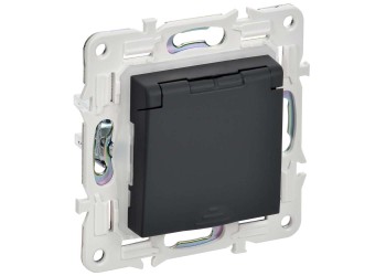 SKANDY Розетка 1-местная с заземлением с защитными шторками и крышкой 16А IP44 SK-R11G графит IEK SK-R16-16-44-K53