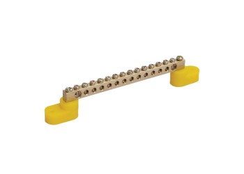 Шина PE "земля" на двух угловых изоляторах ШНИ-8х12-6-У2-Ж IEK YNN10-812-6C2-K05