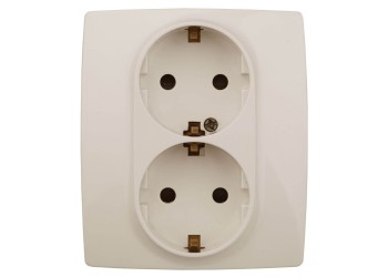 Розетка ЭРА 12 2x2P E Schuko со шторками 16A 250V 12-2104-02 Б0014700