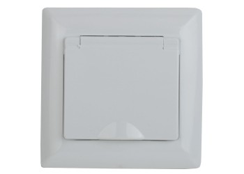 Розетка ЭРА Intro Solo Schuko 2P+E 16A 250V с крышкой белый 4-203-01 Б0043319