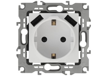 Розетка ЭРА Intro Solo Schuko P+E 16A 250V со шторками 2хUSB белый 12-4109-01 Б0047840